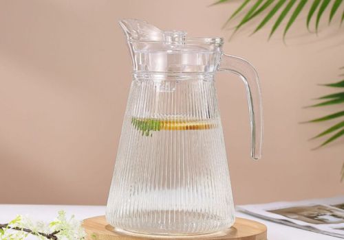 Nên chọn loại bình đựng nước nhựa hay bình đựng nước thủy tinh ?