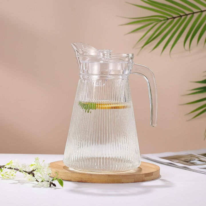 Nên chọn loại bình đựng nước nhựa hay bình đựng nước thủy tinh ? Nên chọn loại bình đựng nước nhựa hay bình đựng nước thủy tinh ?